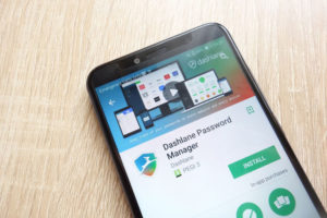 Dashlane Password Manager app on Google Play Store website displayed on Huawei Y6 2018 smartphone